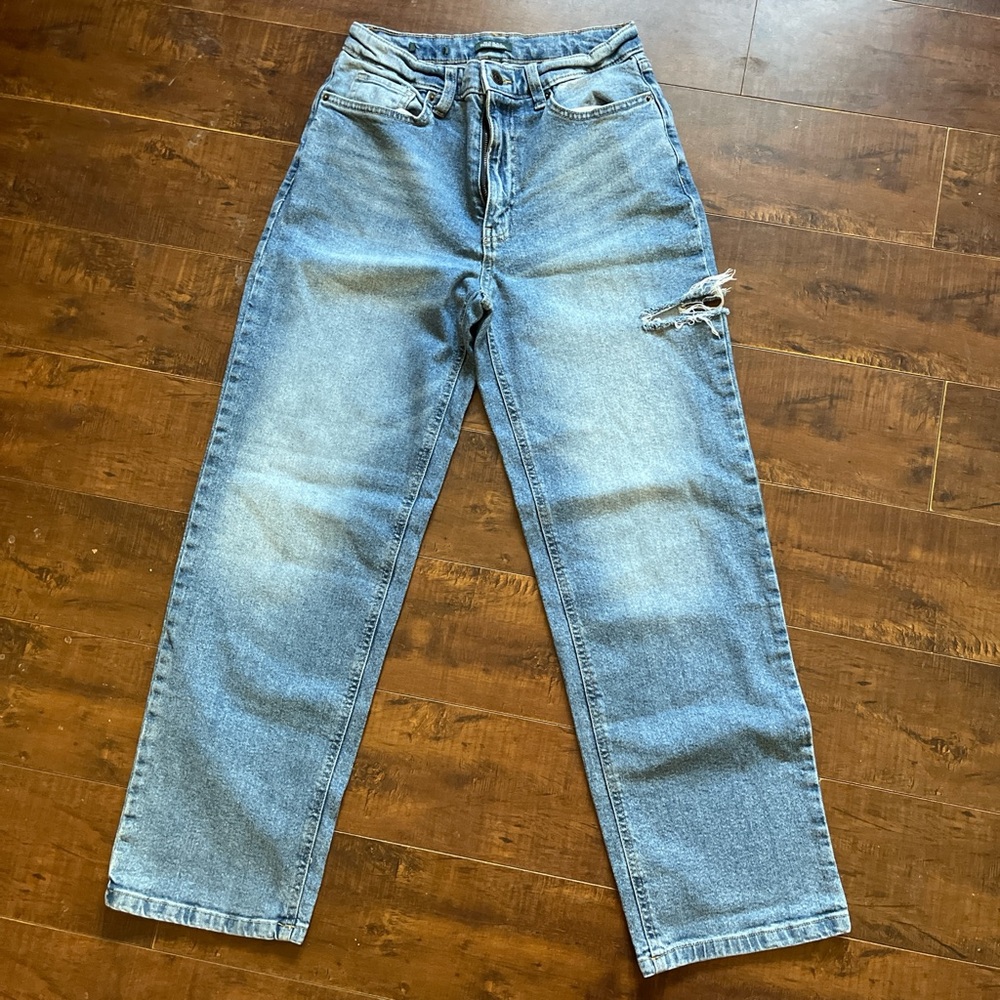 Wild Fable size 4 straight leg jeans